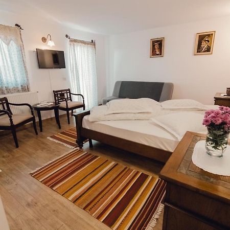 Complex Transalpina Hotel Aninisu din Vale Ngoại thất bức ảnh