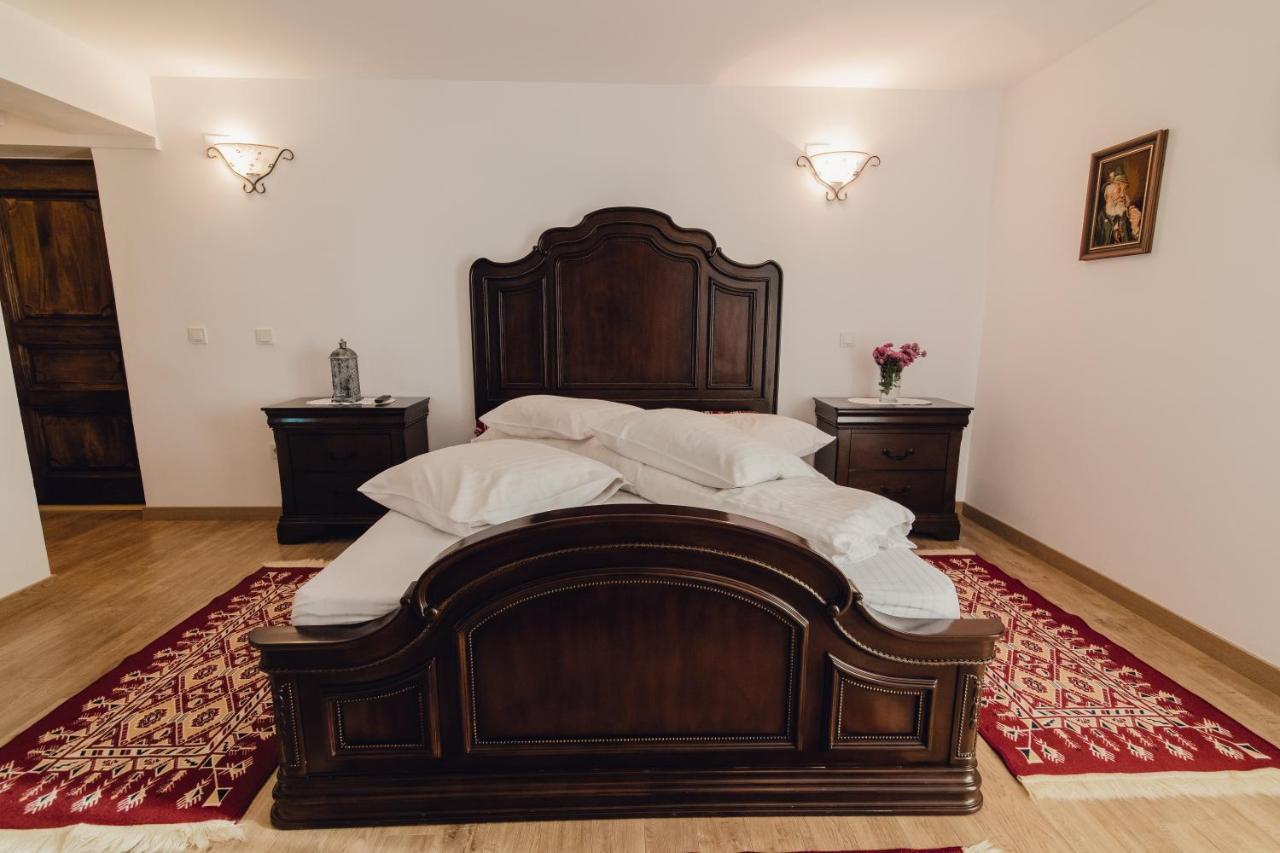 Complex Transalpina Hotel Aninisu din Vale Ngoại thất bức ảnh